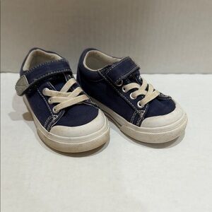 FootMates Navy and Cream Kids Sneakers